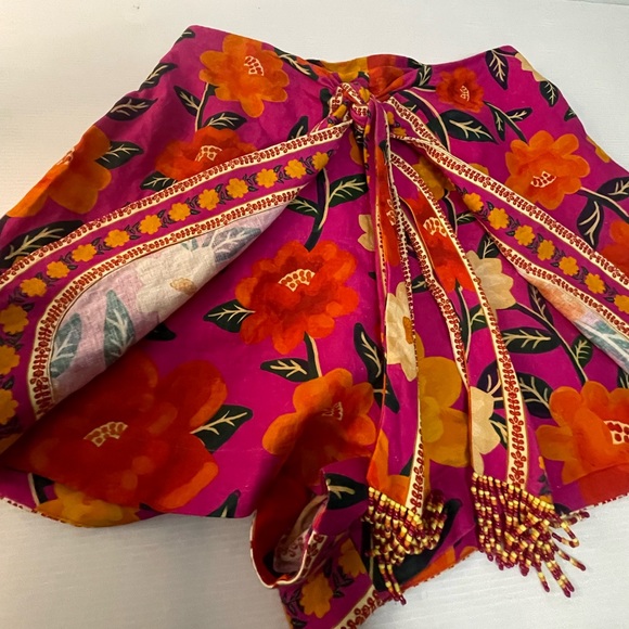 Farm Rio Pink Flower Tapestry Shorts Size M - Picture 7 of 10